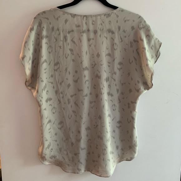 Babaton 100% silk top - Picture 2 of 3